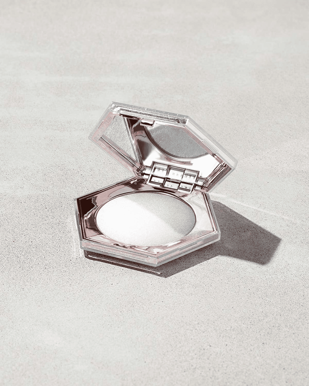 Fenty Beauty Diamond Bomb All-Over Diamond Veil