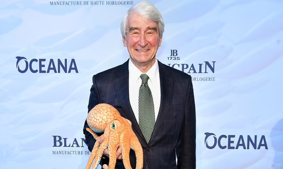 Sam Waterston at an Oceana event for a speech about Ocean conservation. A great topic to include on a acne safe and reef safe sunscreen blog post.
