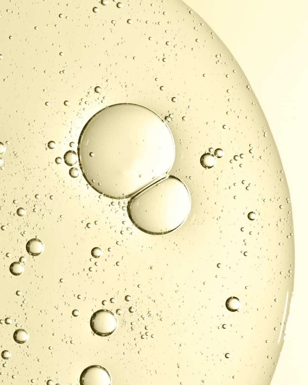 Niacinamide in liquid form. An ingredient that can be found in Ayurvedic skincare.