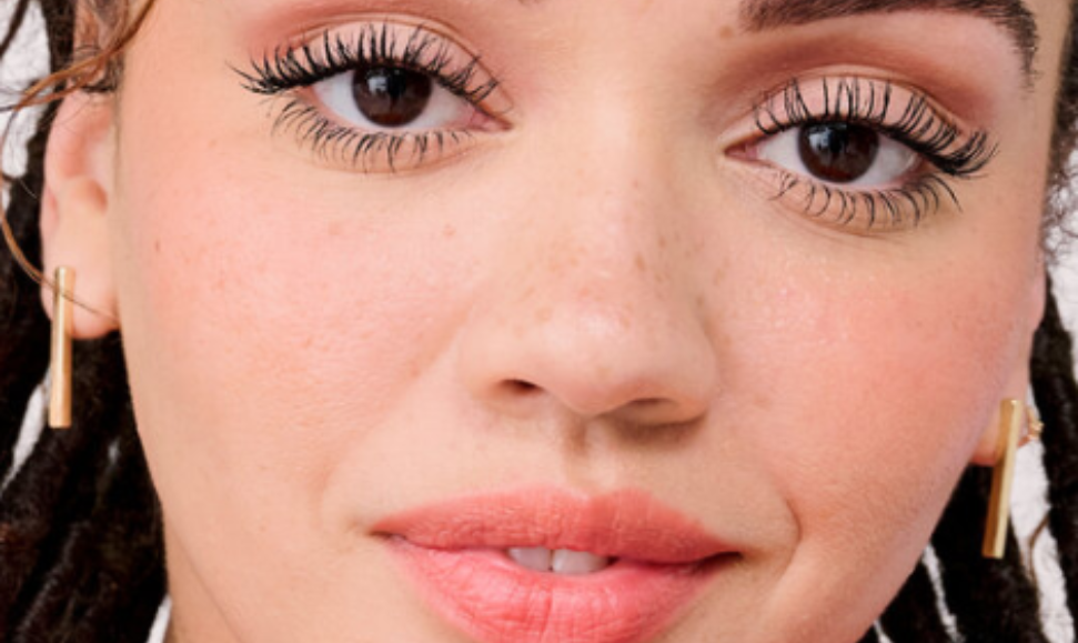 Benefit Cosmetics: Bounce Bad Gal Mascara