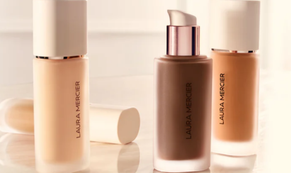 Laura Mercier: Foundation
