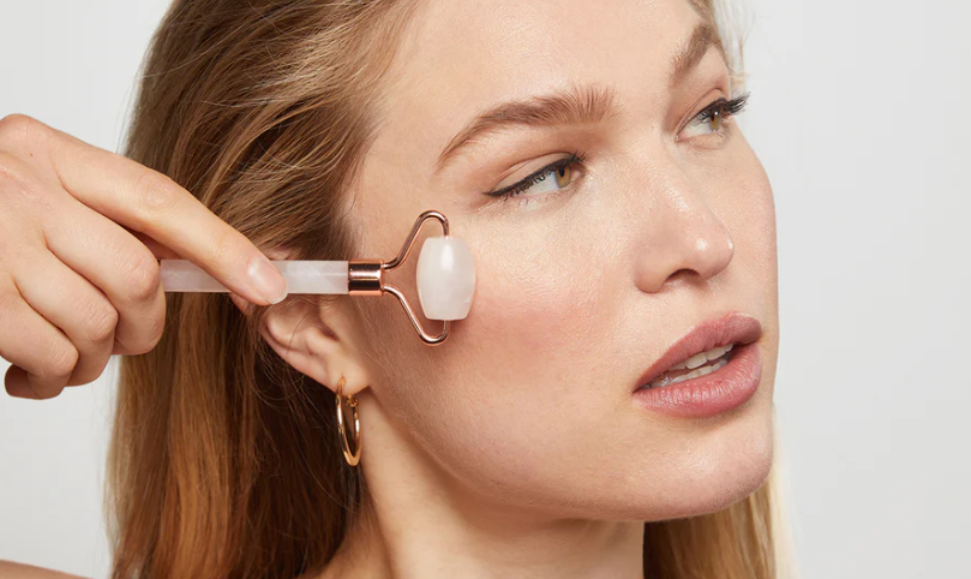 Kitsch: How to Use a Face Roller