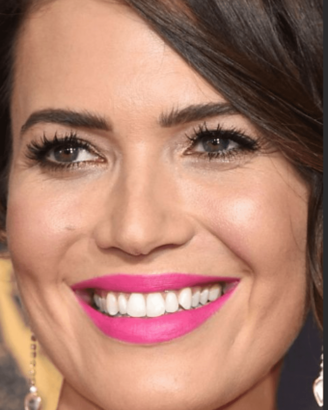 Mandy Moore showing her real skin and aging gracefully.