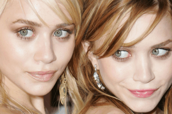 Mary Kate & Ashley Olson at the A New York Minute movie premier